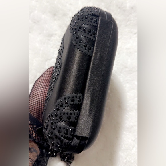 Badgley Mischka Black Beaded Clutch Retails for $149 - Picture 4 of 6